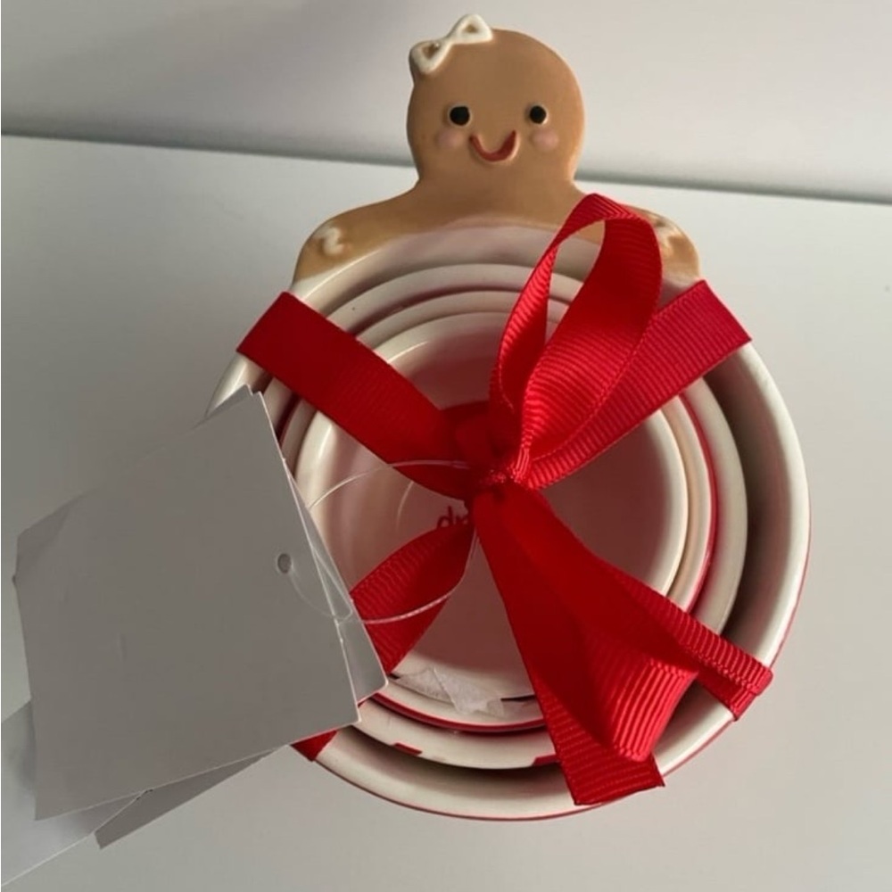 Gingerbread ceramic measuring cups